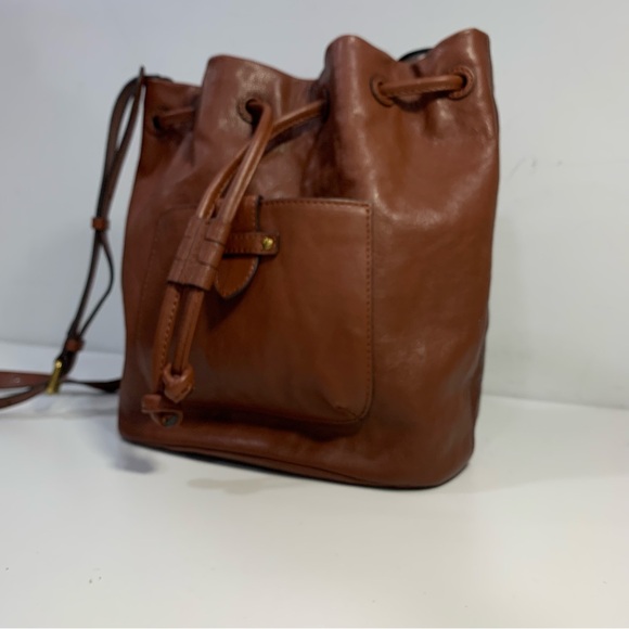 FRYE Olivia Bucket Drawstring Crossbody Bag Purse Cognac Dark Brown Leather - Picture 10 of 16